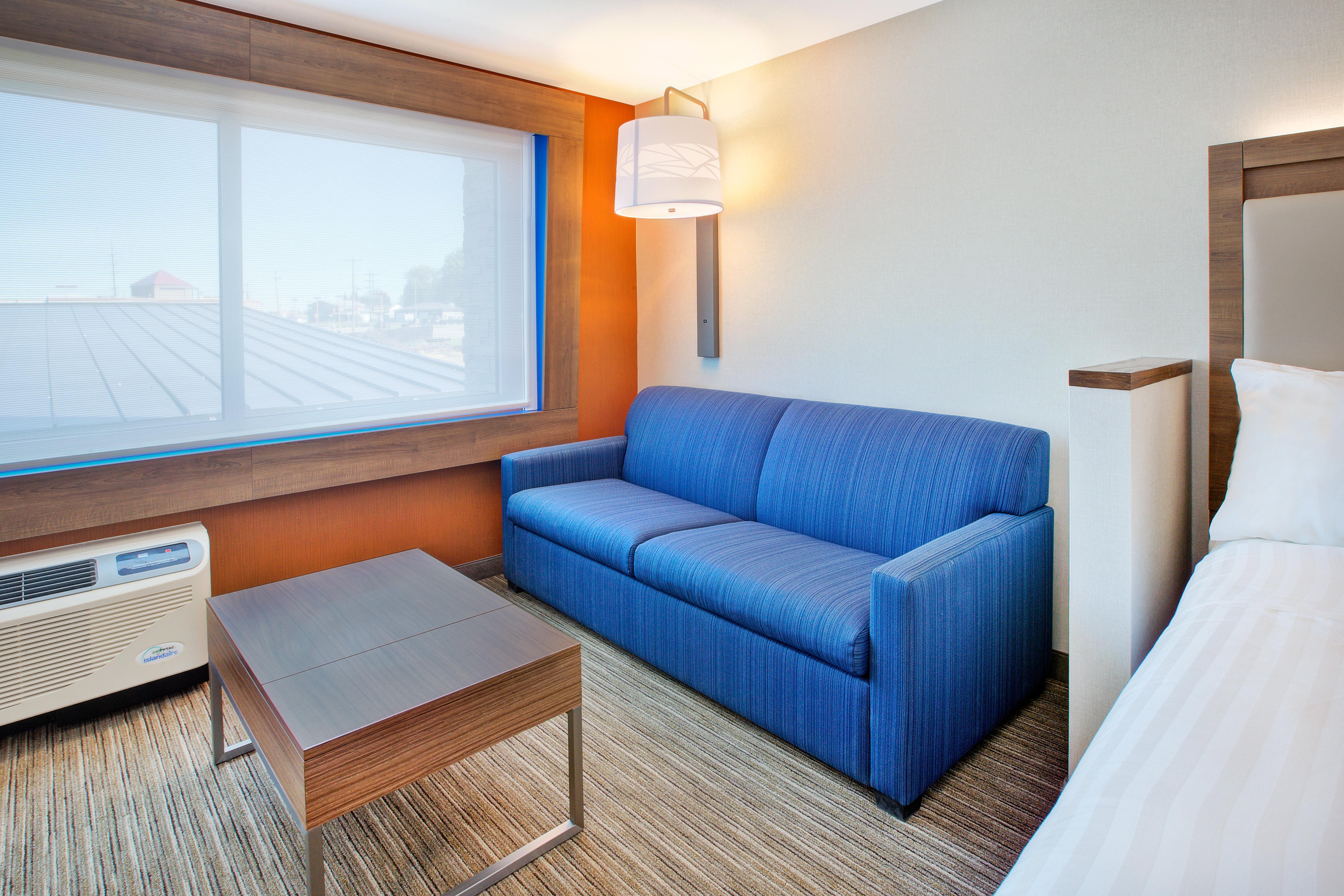 Holiday Inn Express & Suites New Castle By Ihg Екстериор снимка